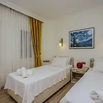 Costa 3*